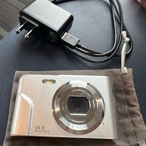 Digital camera - rechargeable and memory card